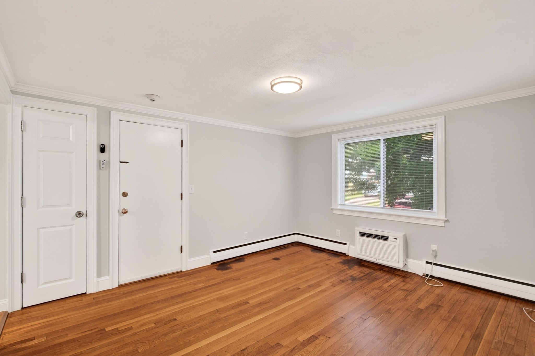 2 Charles St # 3 Property Photo 5