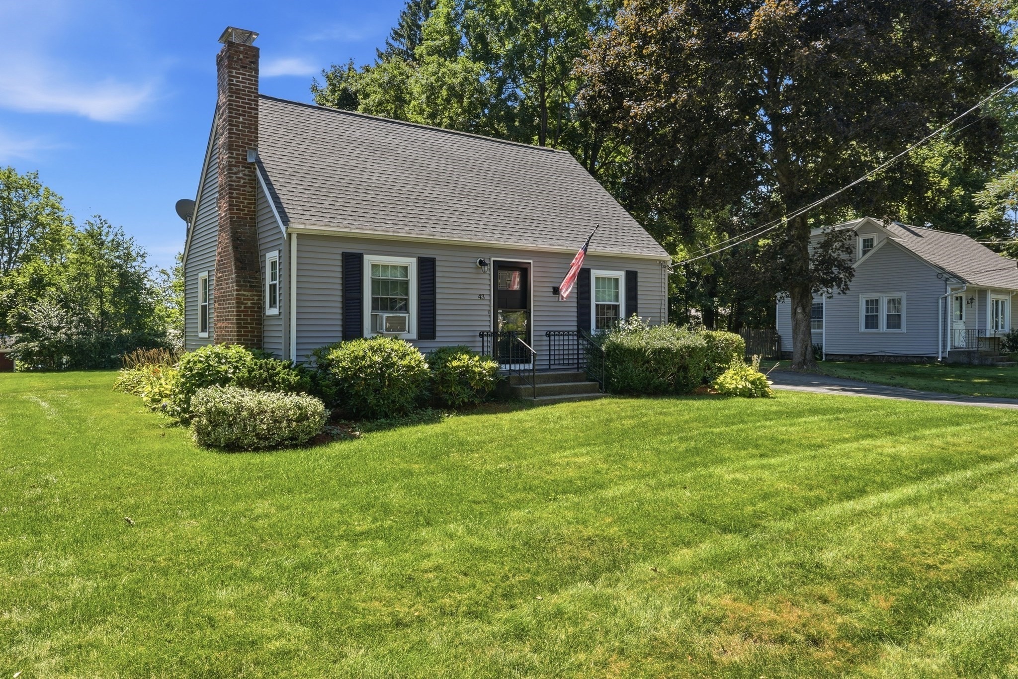 43 Spruce Street Property Photo 4