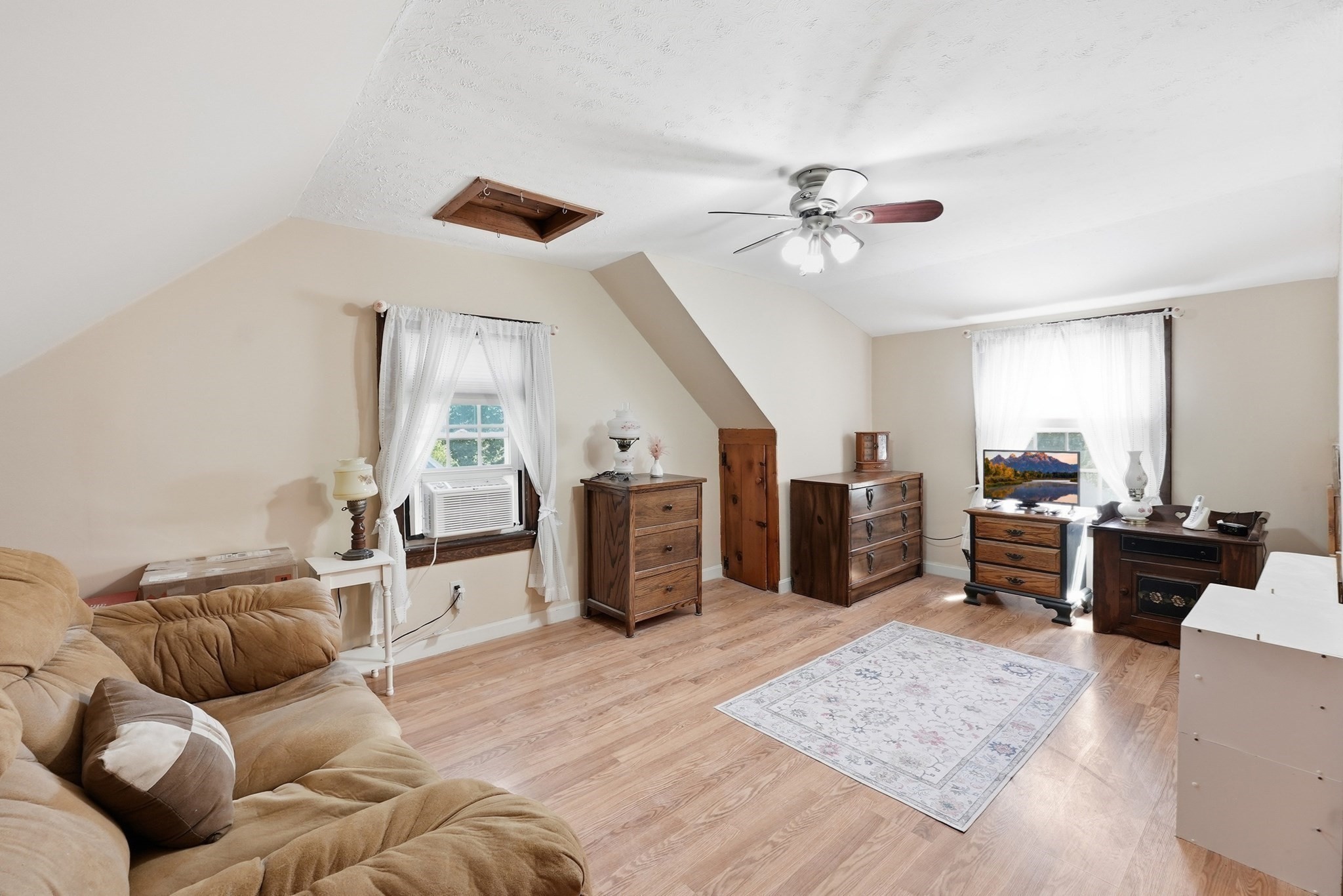 43 Spruce Street Property Photo 18