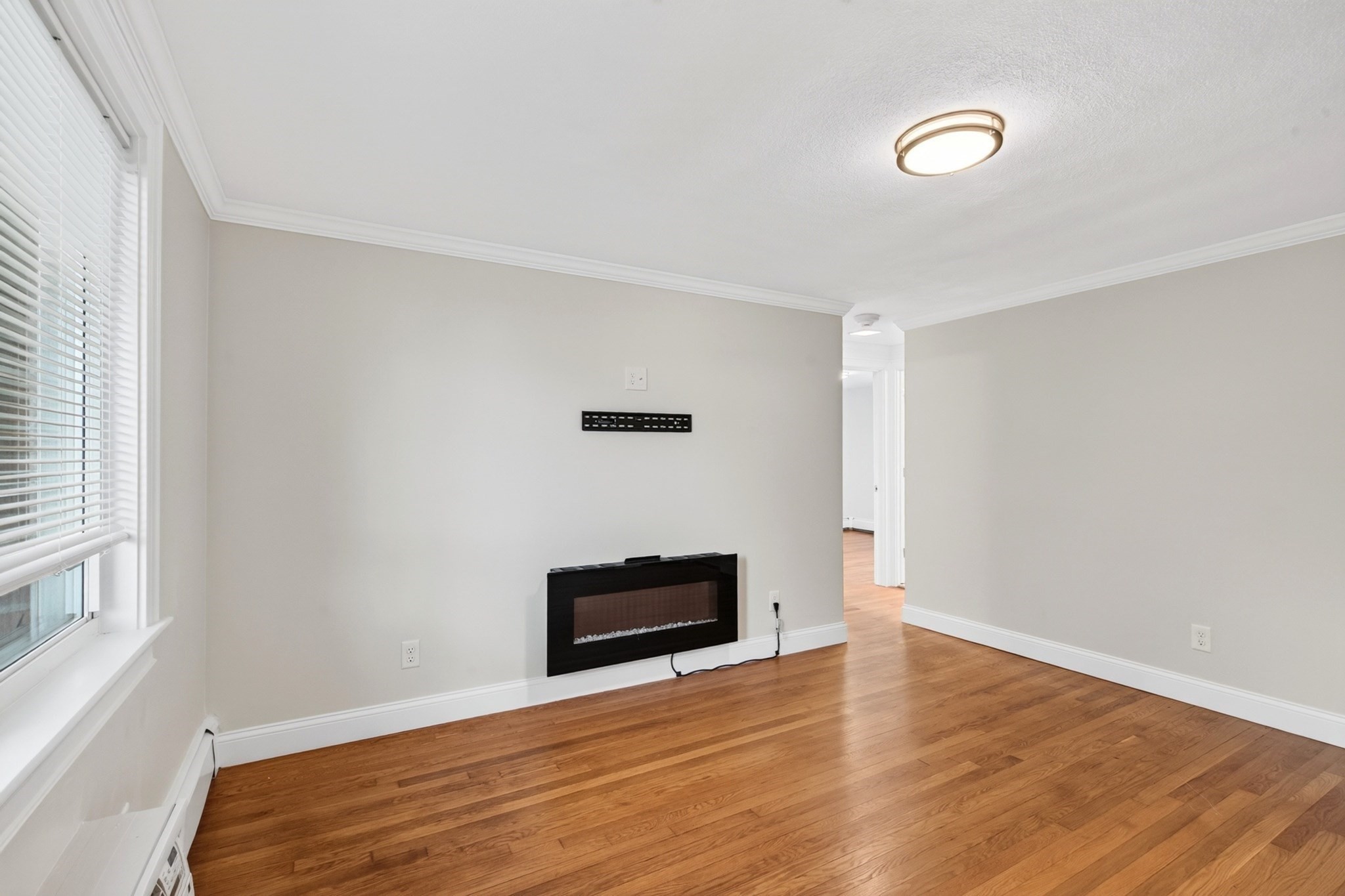2 Charles St # 5 Property Photo 4