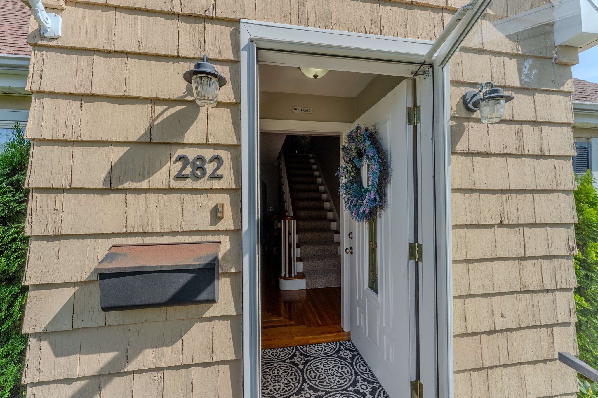 282 Longhill Ave Property Photo 3