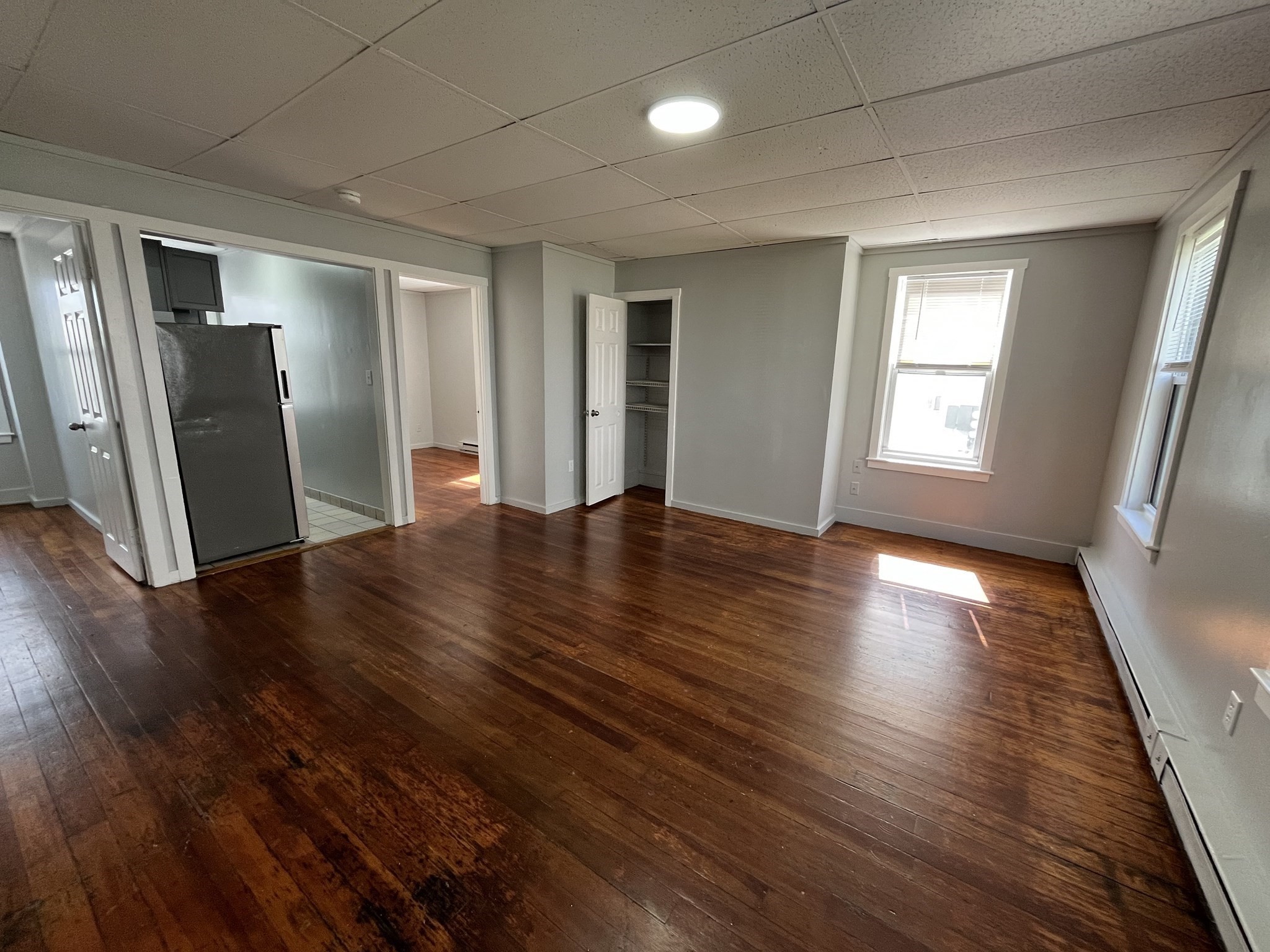 554 Plymouth Ave # 1R Property Photo 1