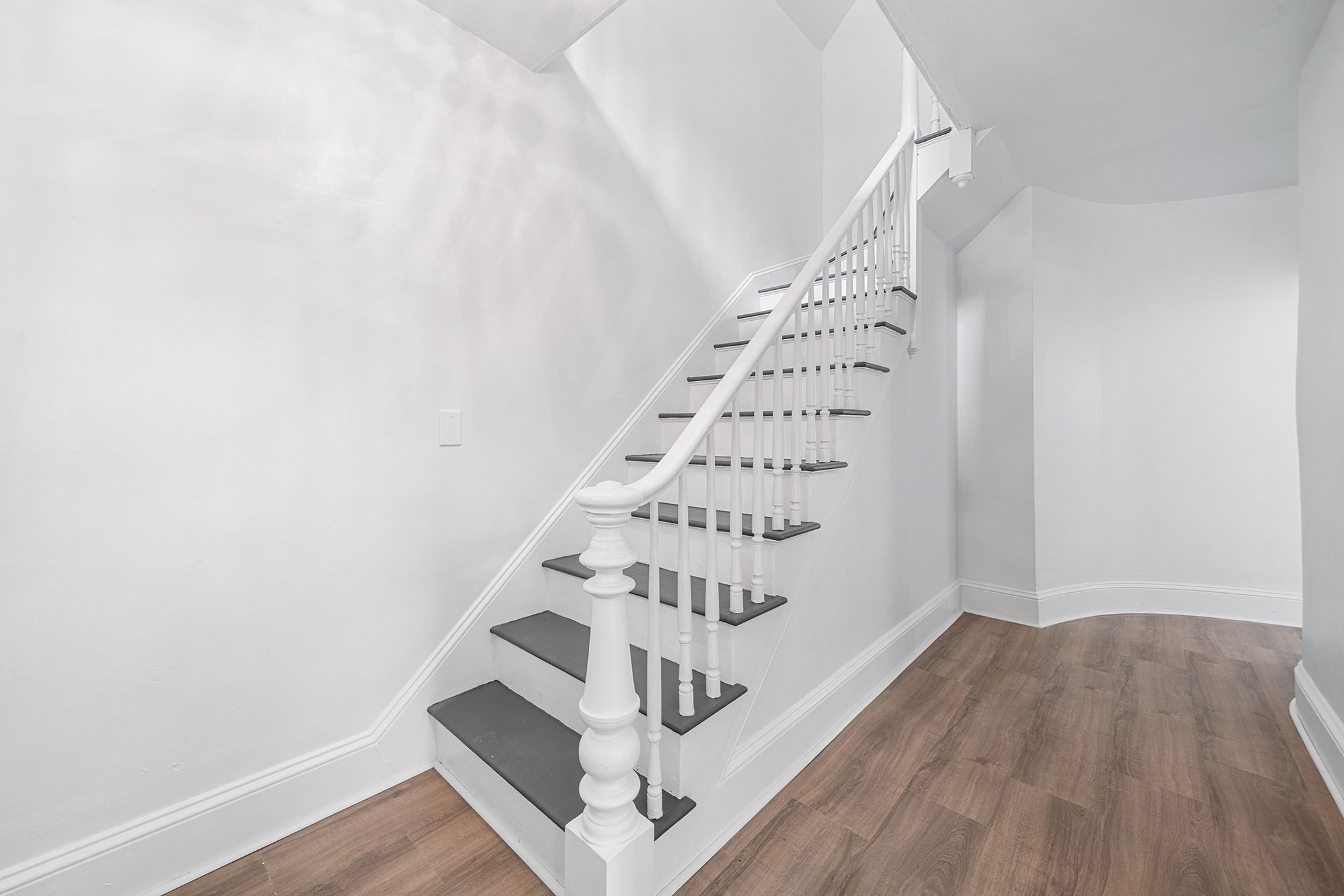 1046 Center St Property Photo 15
