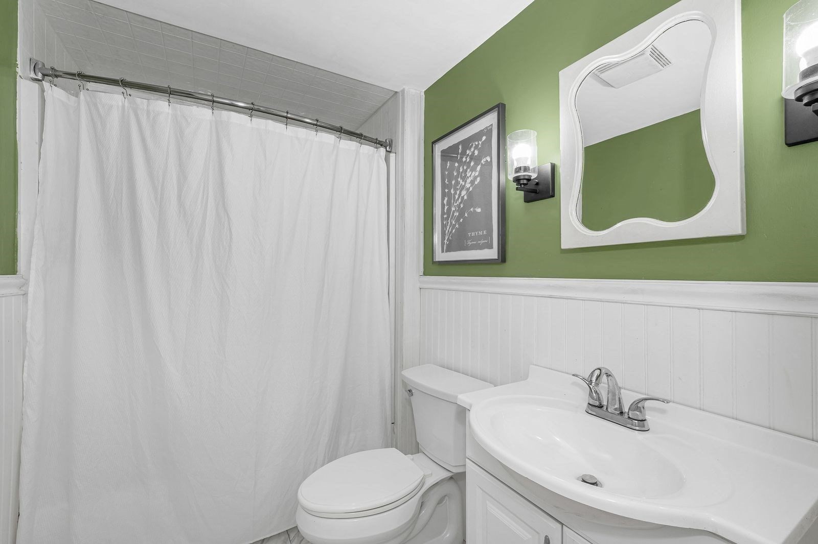 16 Central St Property Photo 18