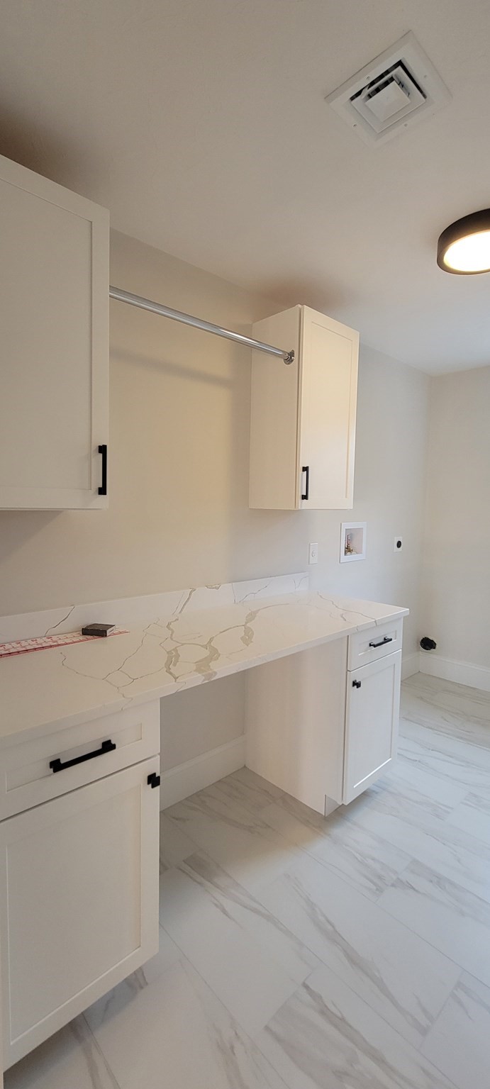 1 Kinsman Way Property Photo 13