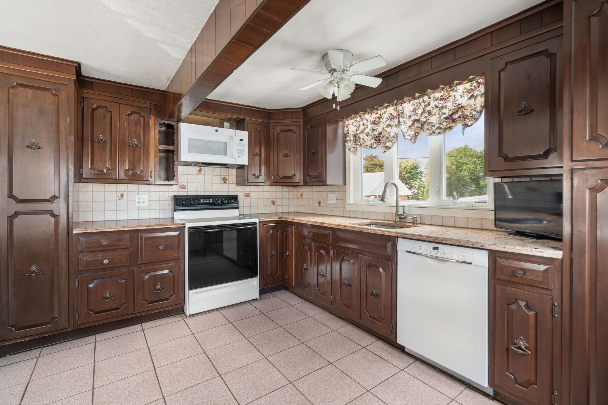175 Rumney Rd Property Photo 3