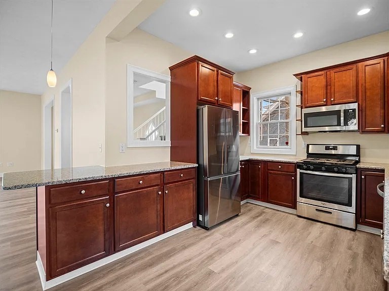 63 Varnum Ave # 1 Property Photo 6