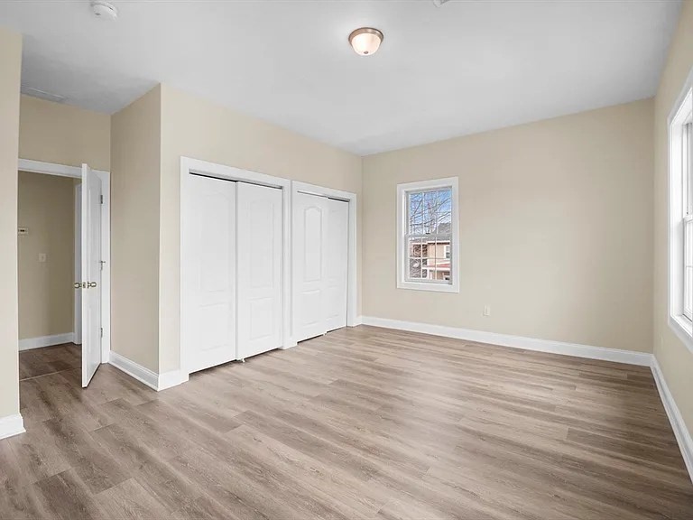 63 Varnum Ave # 1 Property Photo 7