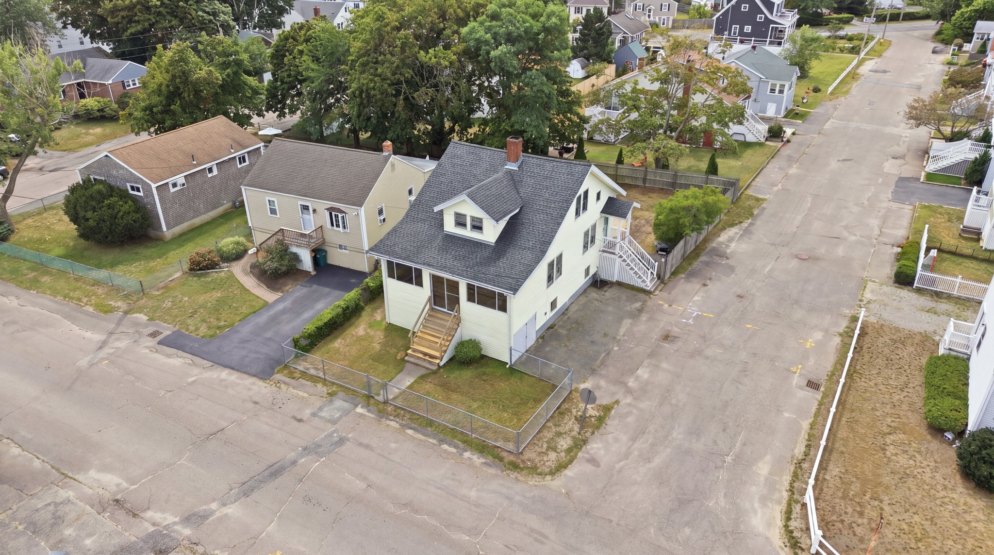 9 Stafford Rd Property Photo 16