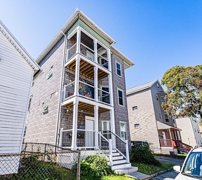 15 Sigel St Property Photo 2