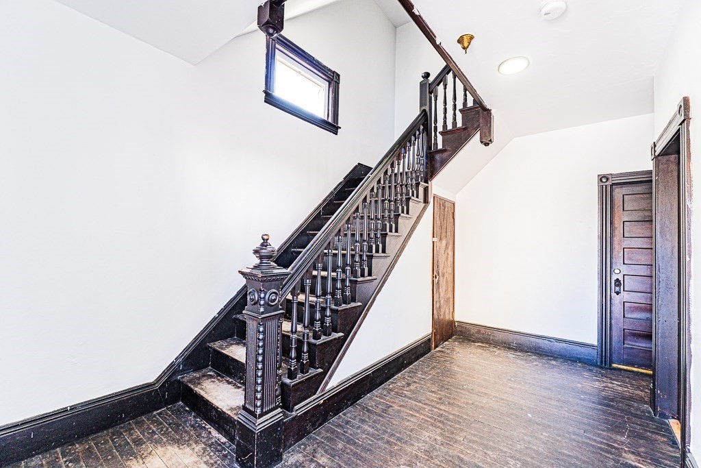 15 Sigel St Property Photo 3