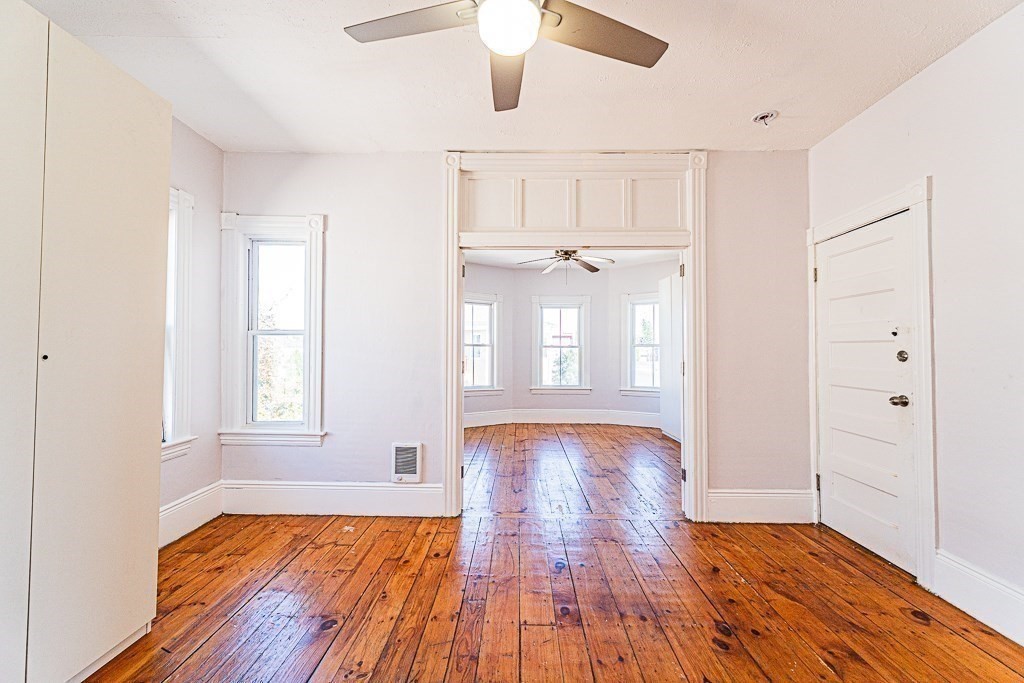 15 Sigel St Property Photo 8