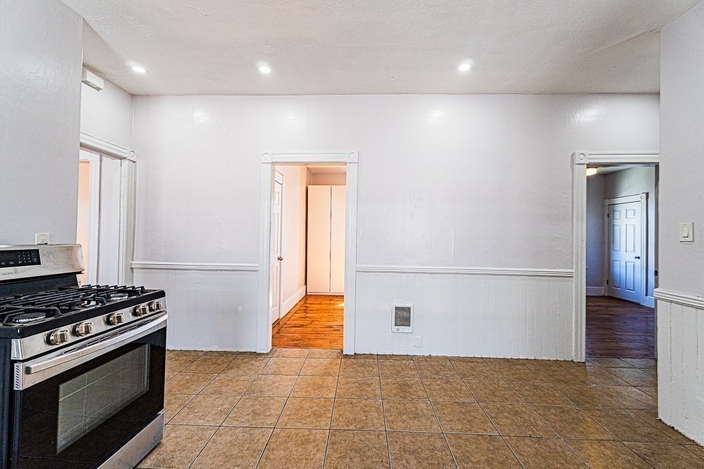 15 Sigel St Property Photo 14