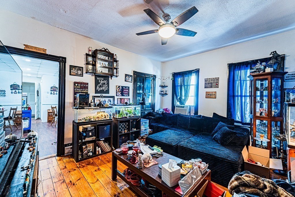15 Sigel St Property Photo 32
