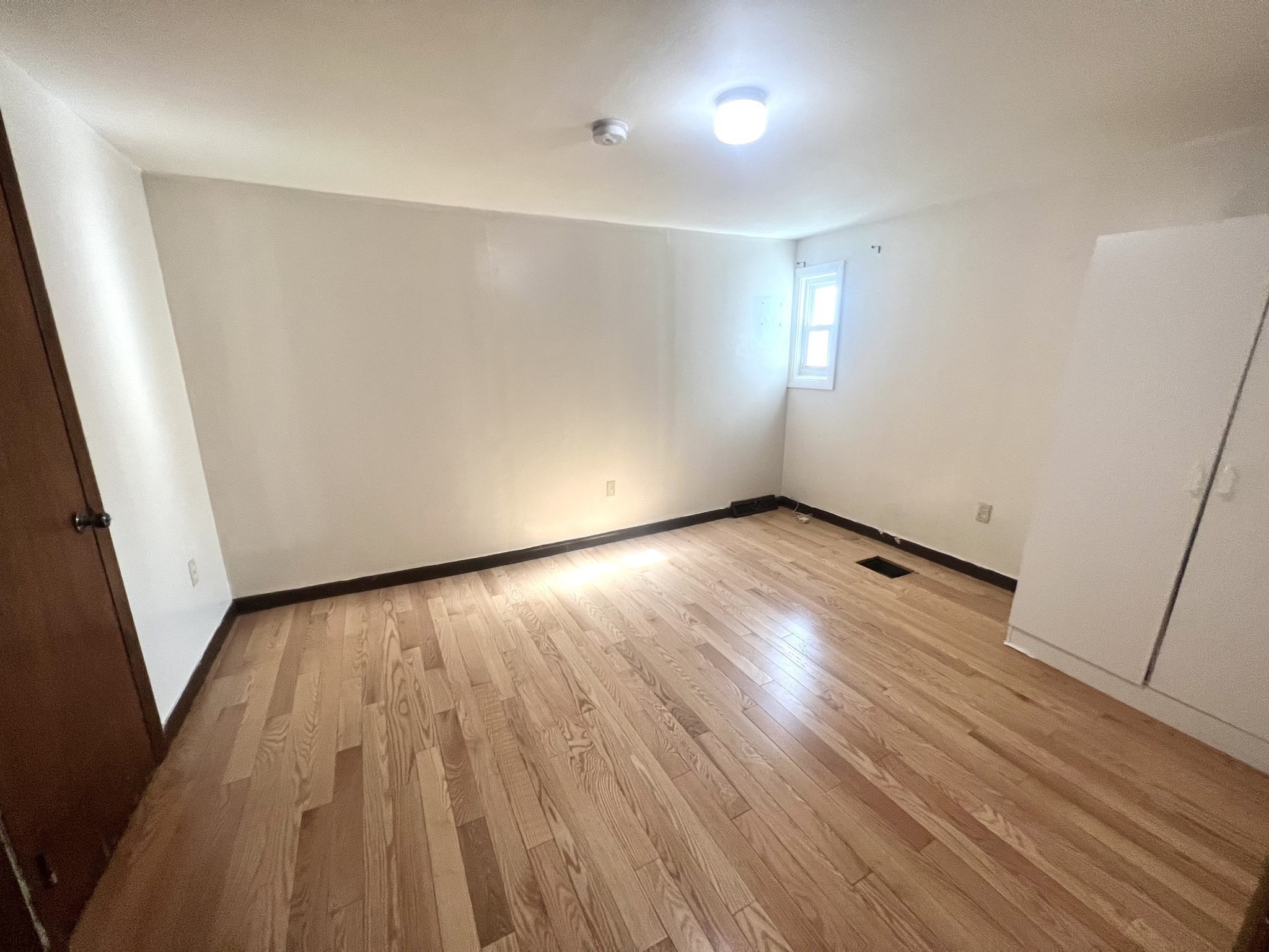 542 Columbian St. # 1 Property Photo 5