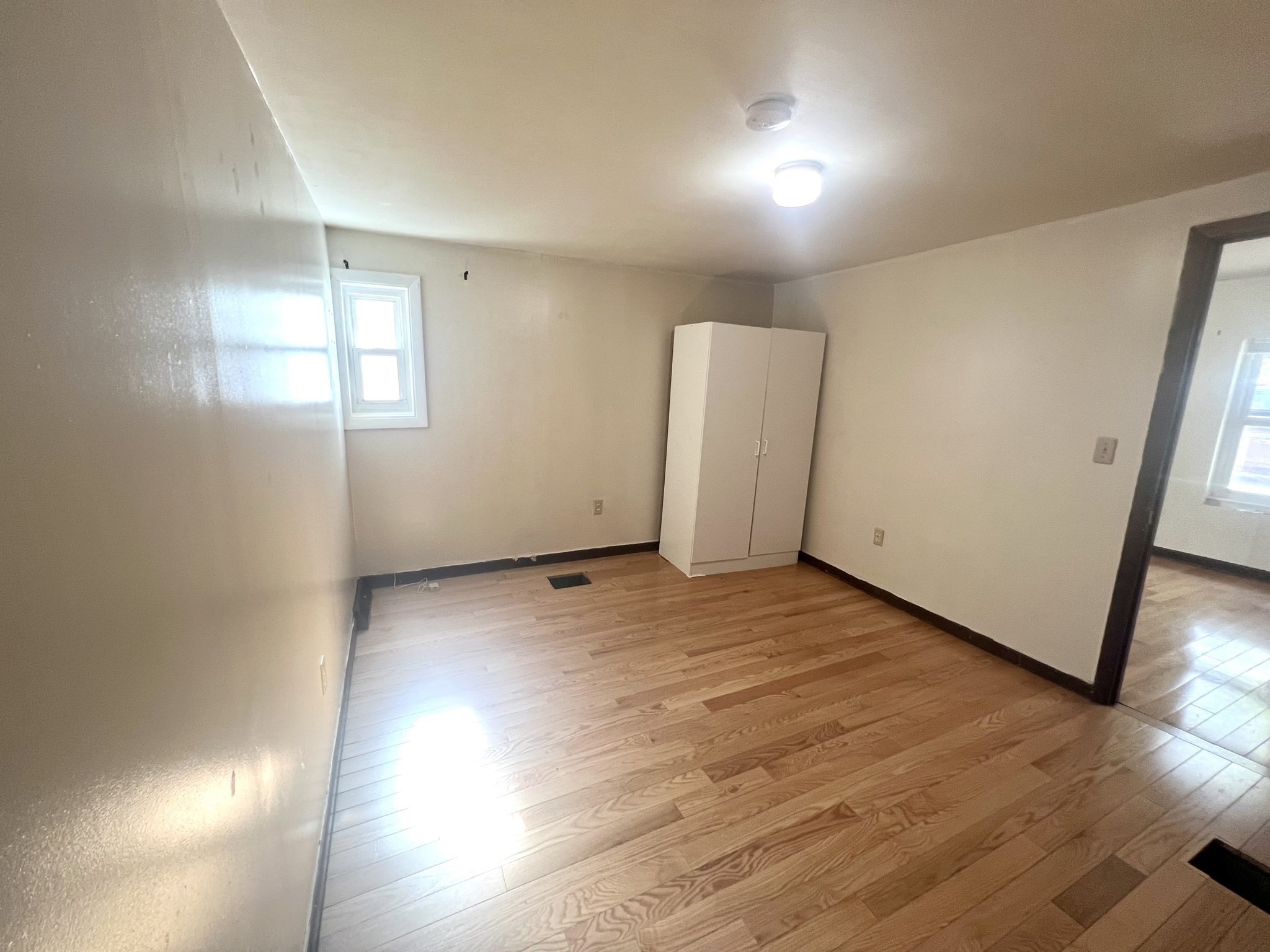 542 Columbian St. # 1 Property Photo 6
