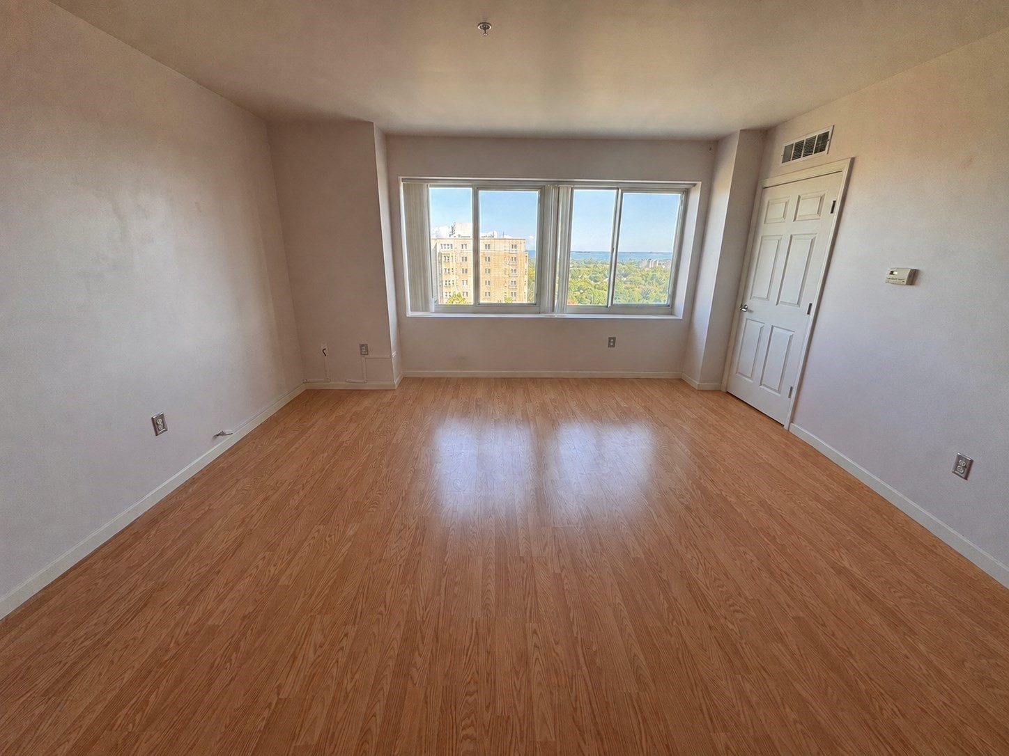 1 Cityview Ln # 804 Property Photo 3