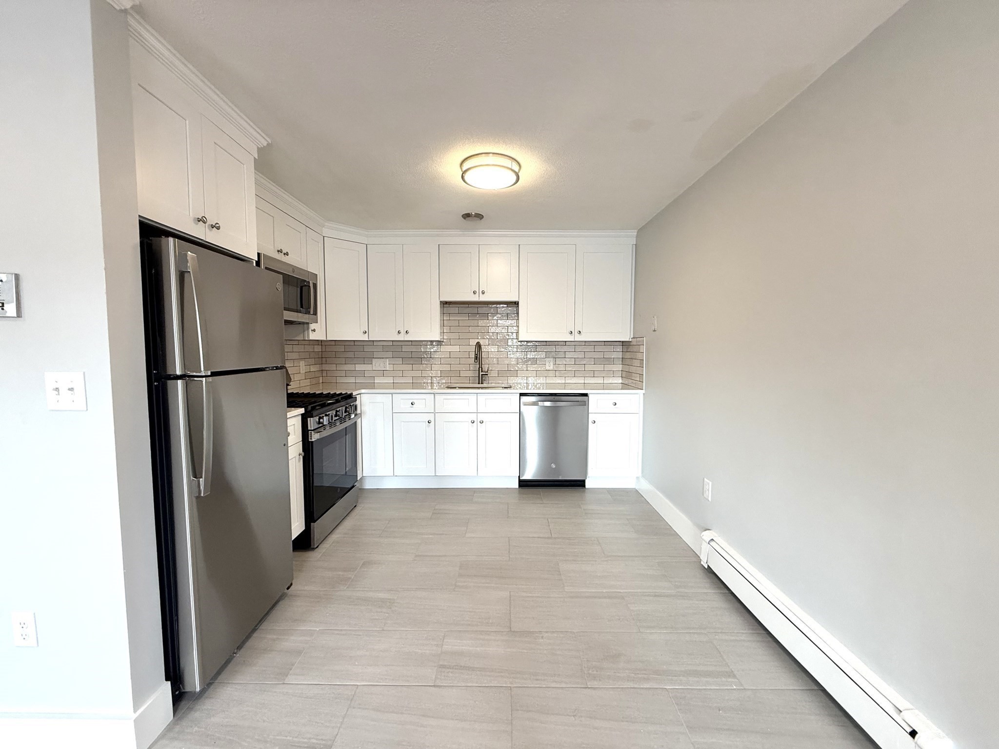 4 Golden Ct. # 9 Property Photo 1
