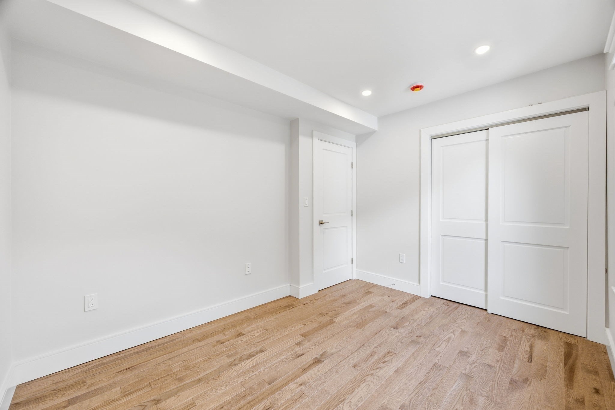 2 Summer Street Pl Property Photo 26