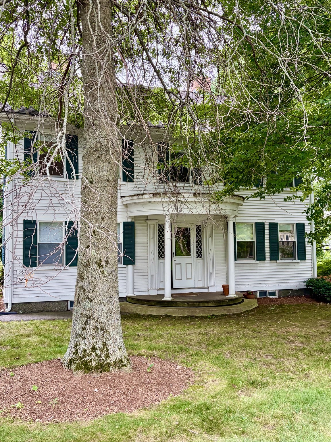 582 Massachusetts Avenue Property Photo 1