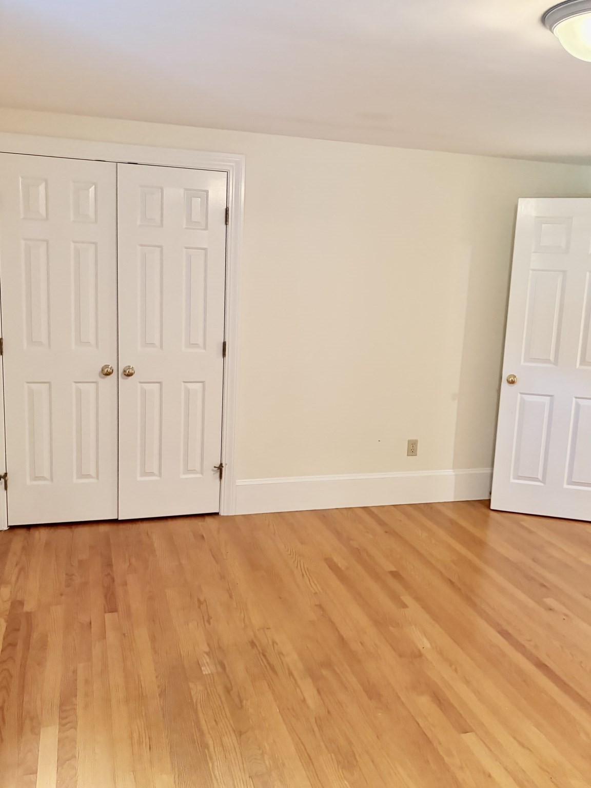 582 Massachusetts Avenue Property Photo 10