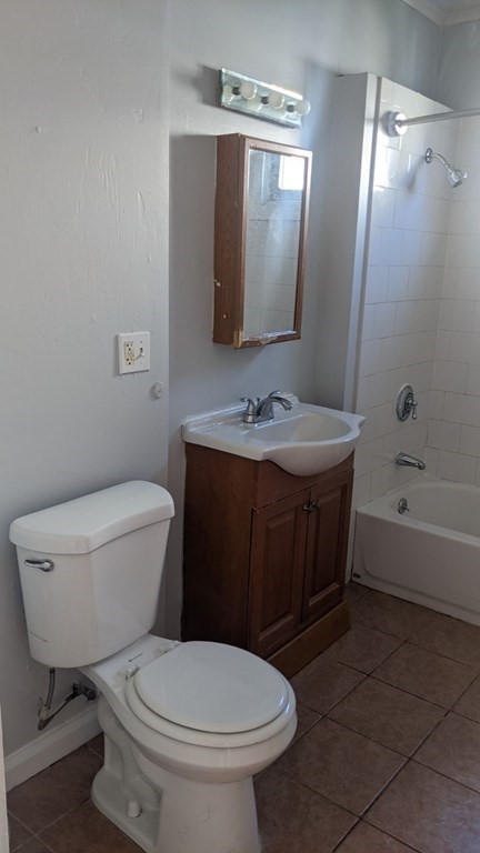 137 Cedar # 2 Property Photo 6