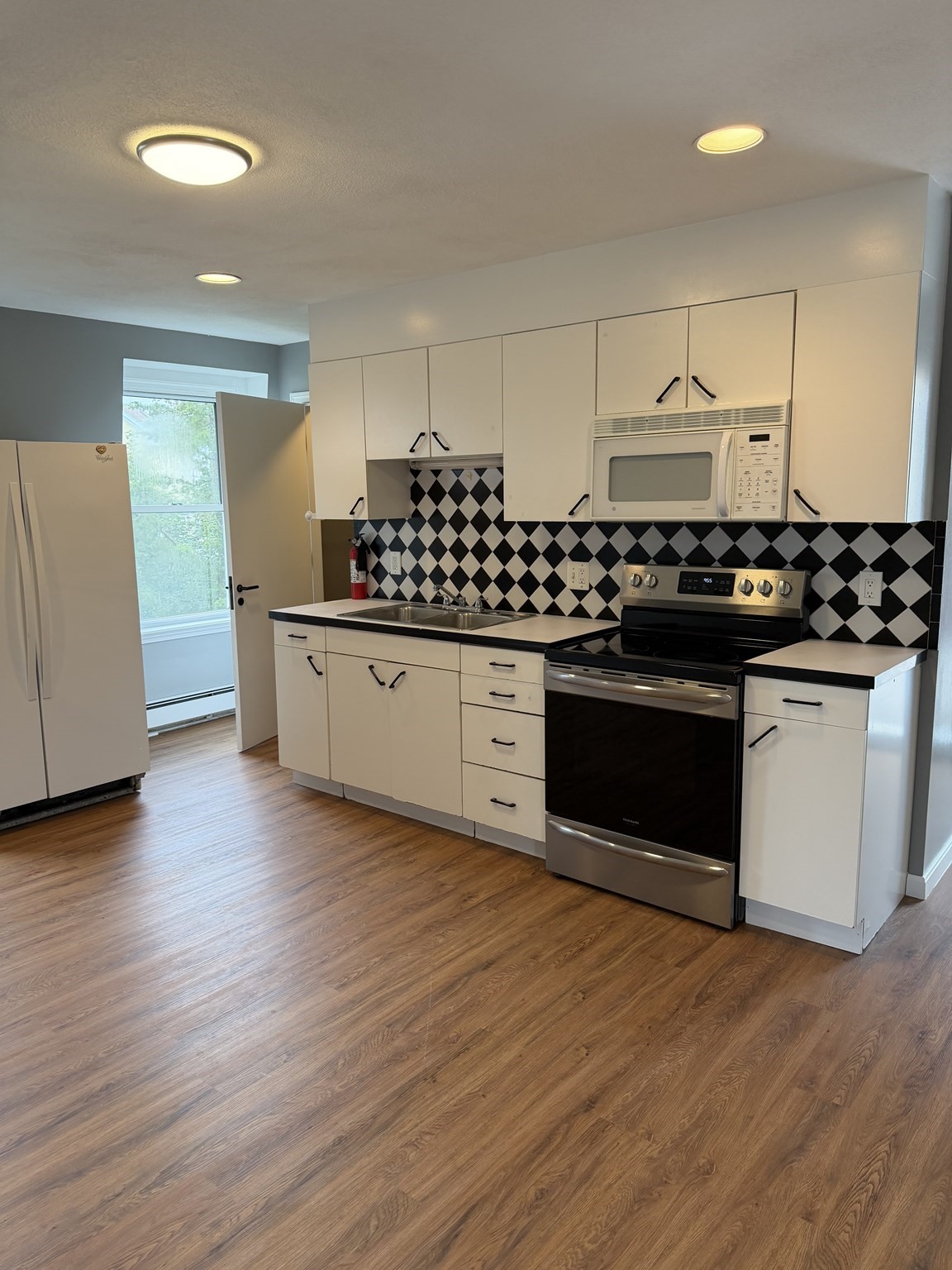 5 Washington Sq # 3 Property Photo 1
