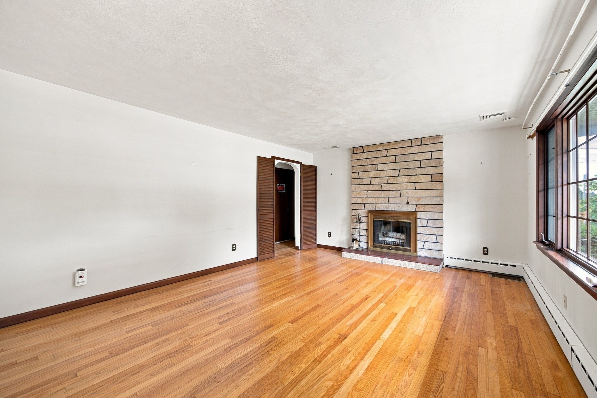 37 Charles Hill Rd Property Photo 4