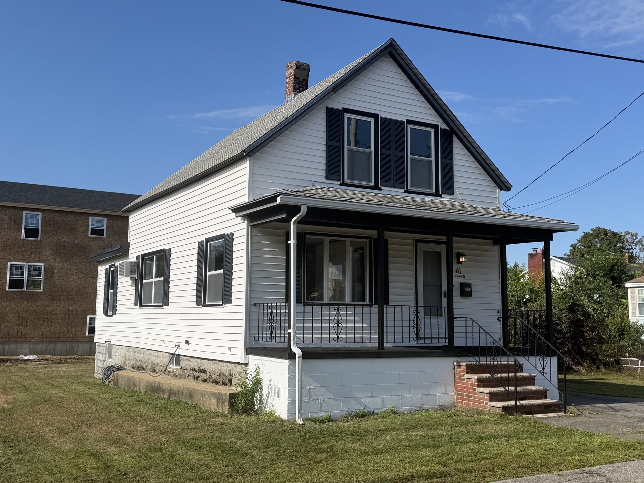 61 Thornton Ave Property Photo 1