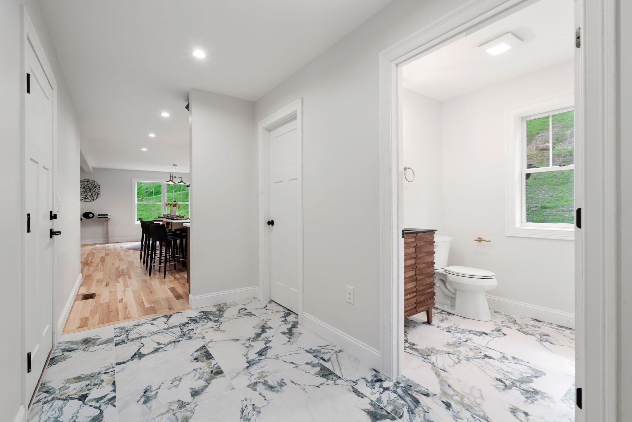 3052 Foster St Property Photo 18
