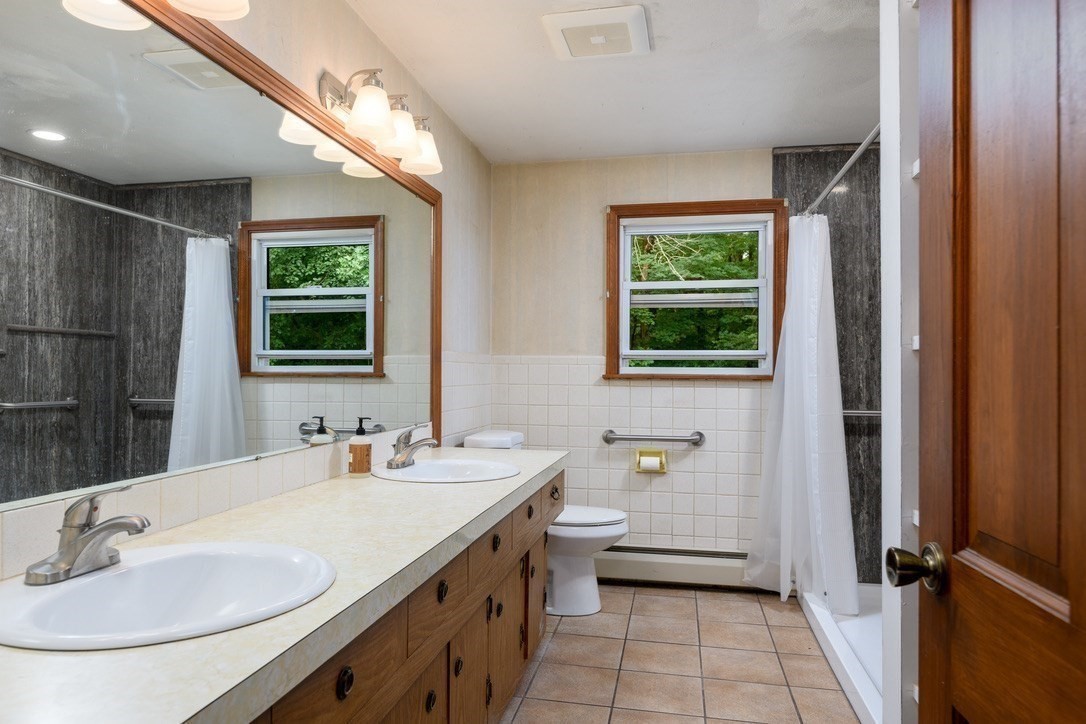 261 Brookfield Rd Property Photo 10