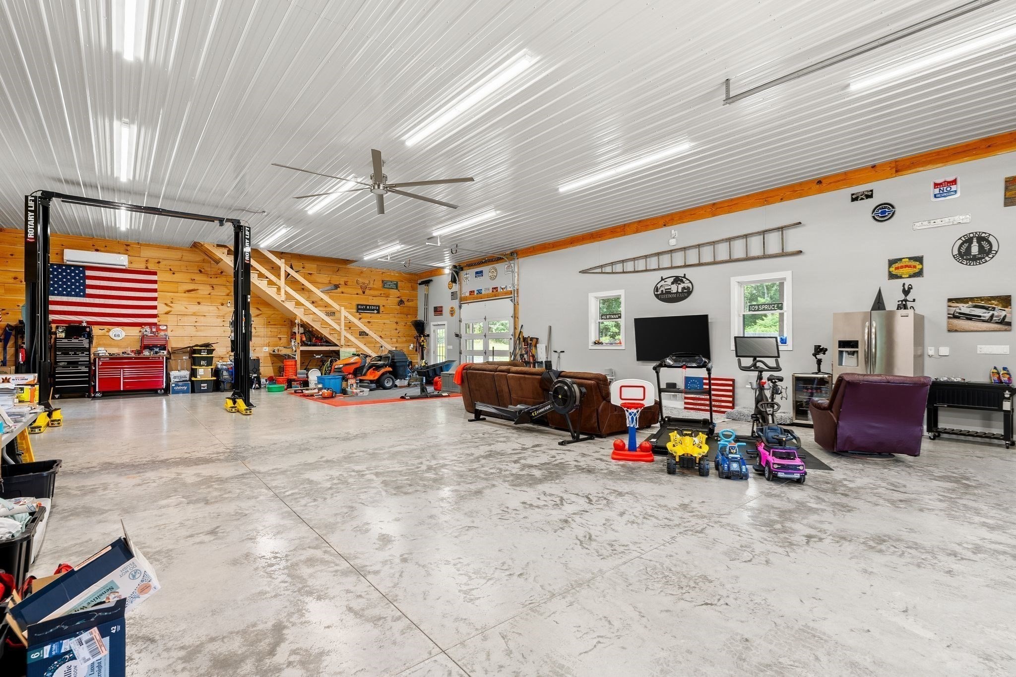 109 Spruce Street Property Photo 32