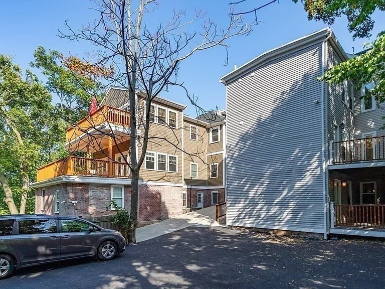 49 Alpine St # 2 Property Photo 14