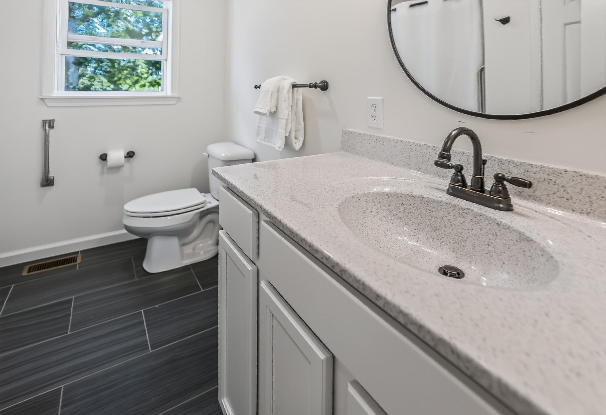17 Woody Glen Property Photo 23