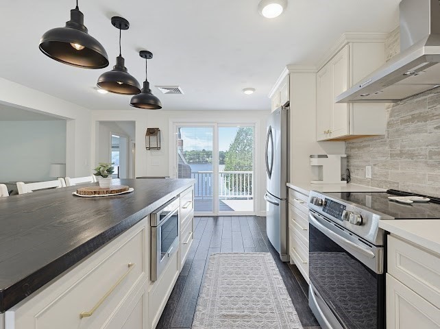47 Lakeshore Drive Property Photo 12