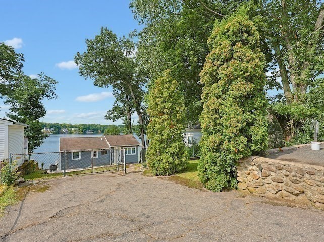 47 Lakeshore Drive Property Photo 41