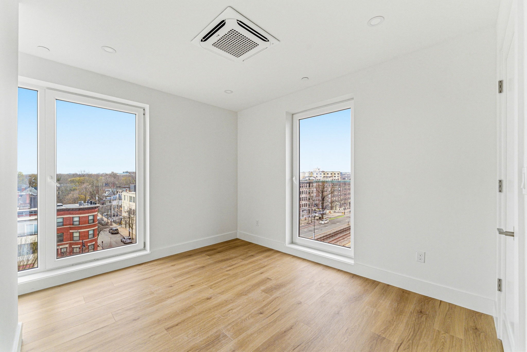 1035 Commonwealth Ave # 604 Property Photo 11