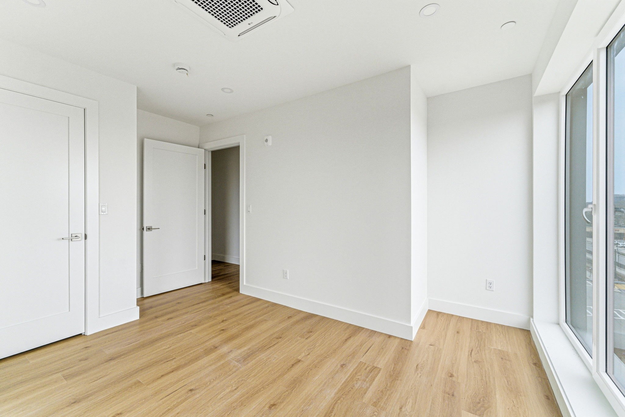 1035 Commonwealth Ave # 604 Property Photo 12