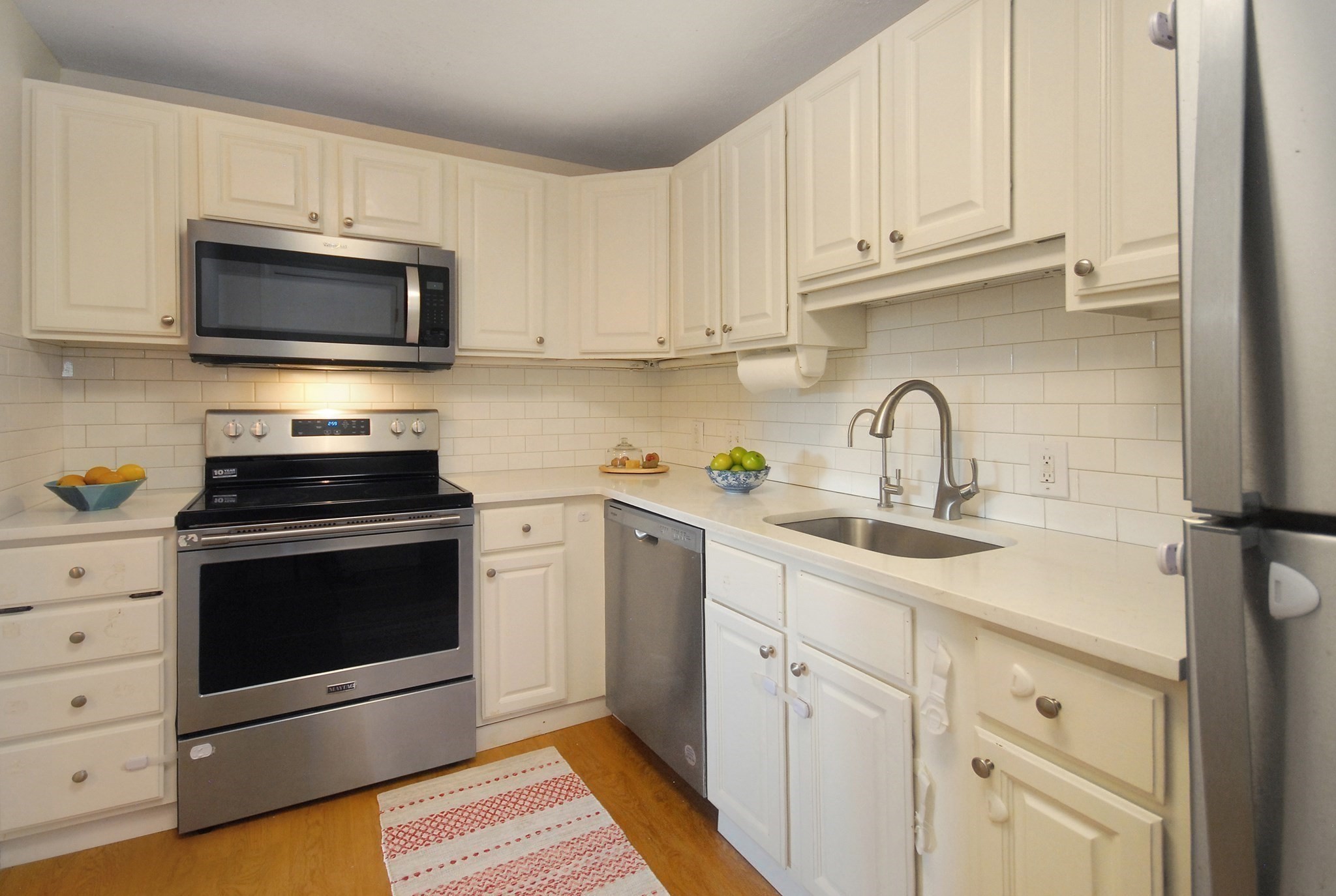 209 Great Rd # C1 Property Photo 3