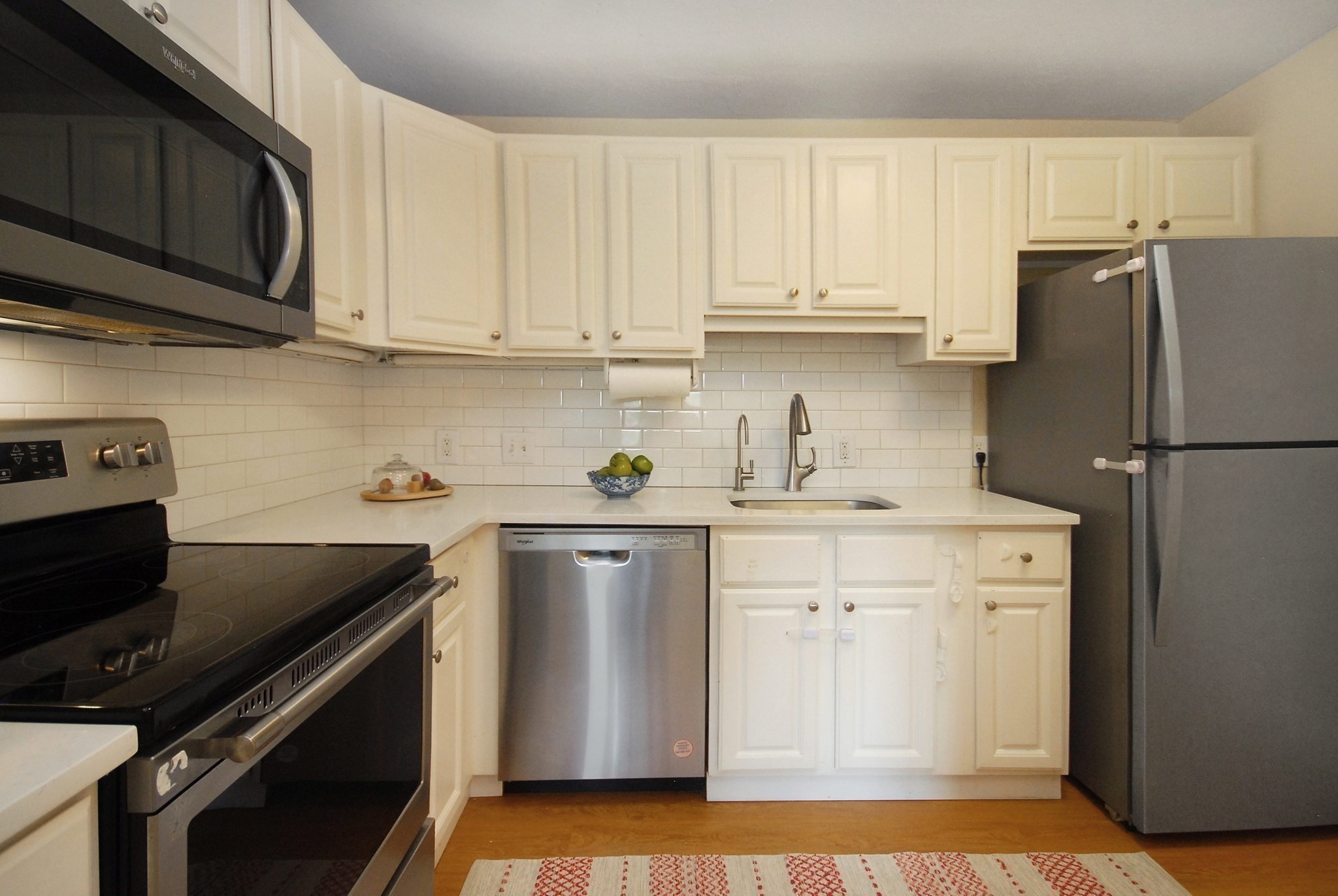 209 Great Rd # C1 Property Photo 4