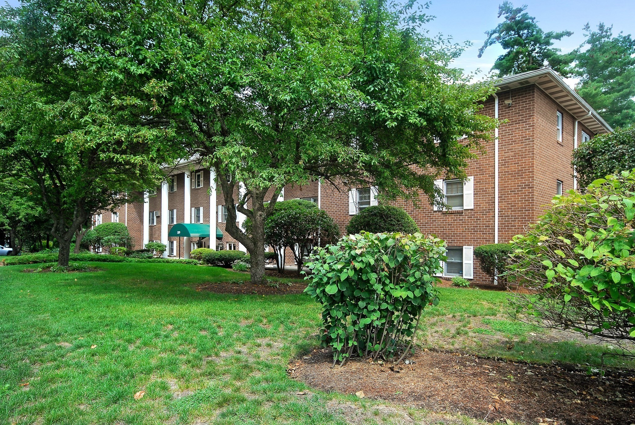 209 Great Rd # C1 Property Photo 13