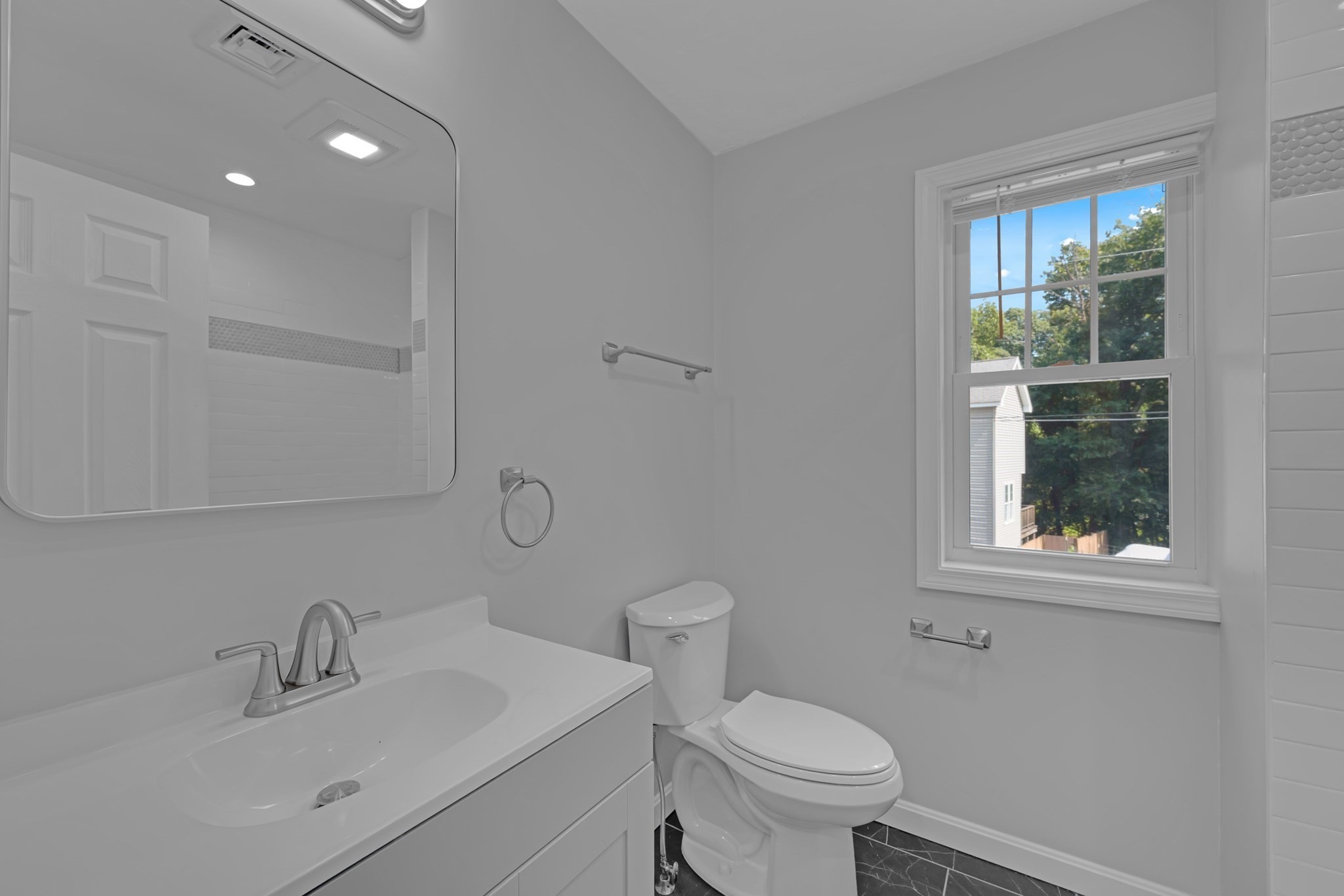 14 Hillside Rd Property Photo 18