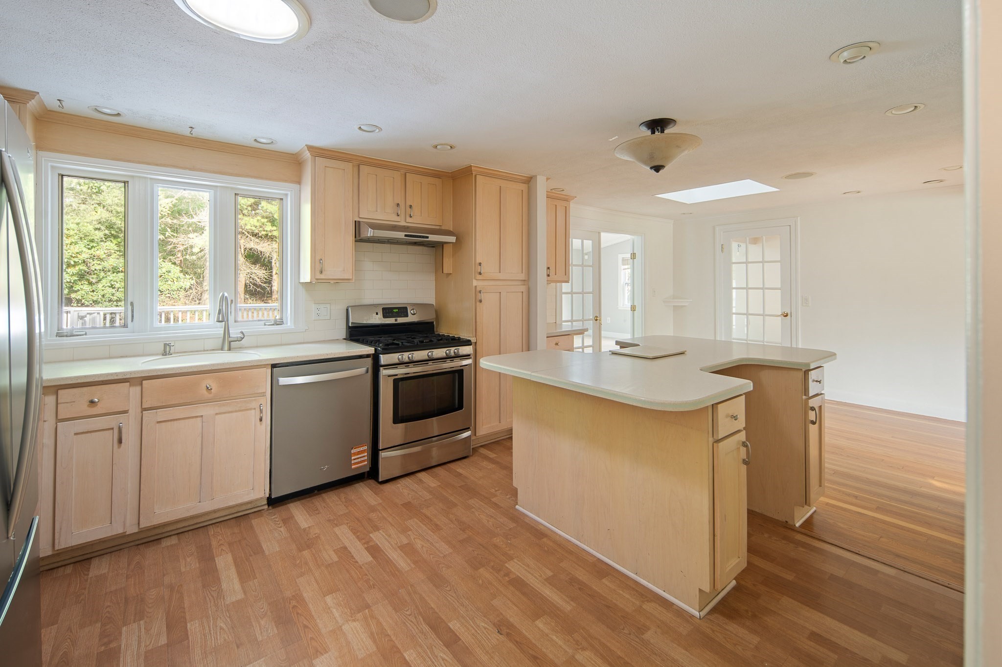21 Turner Dr Property Photo 2