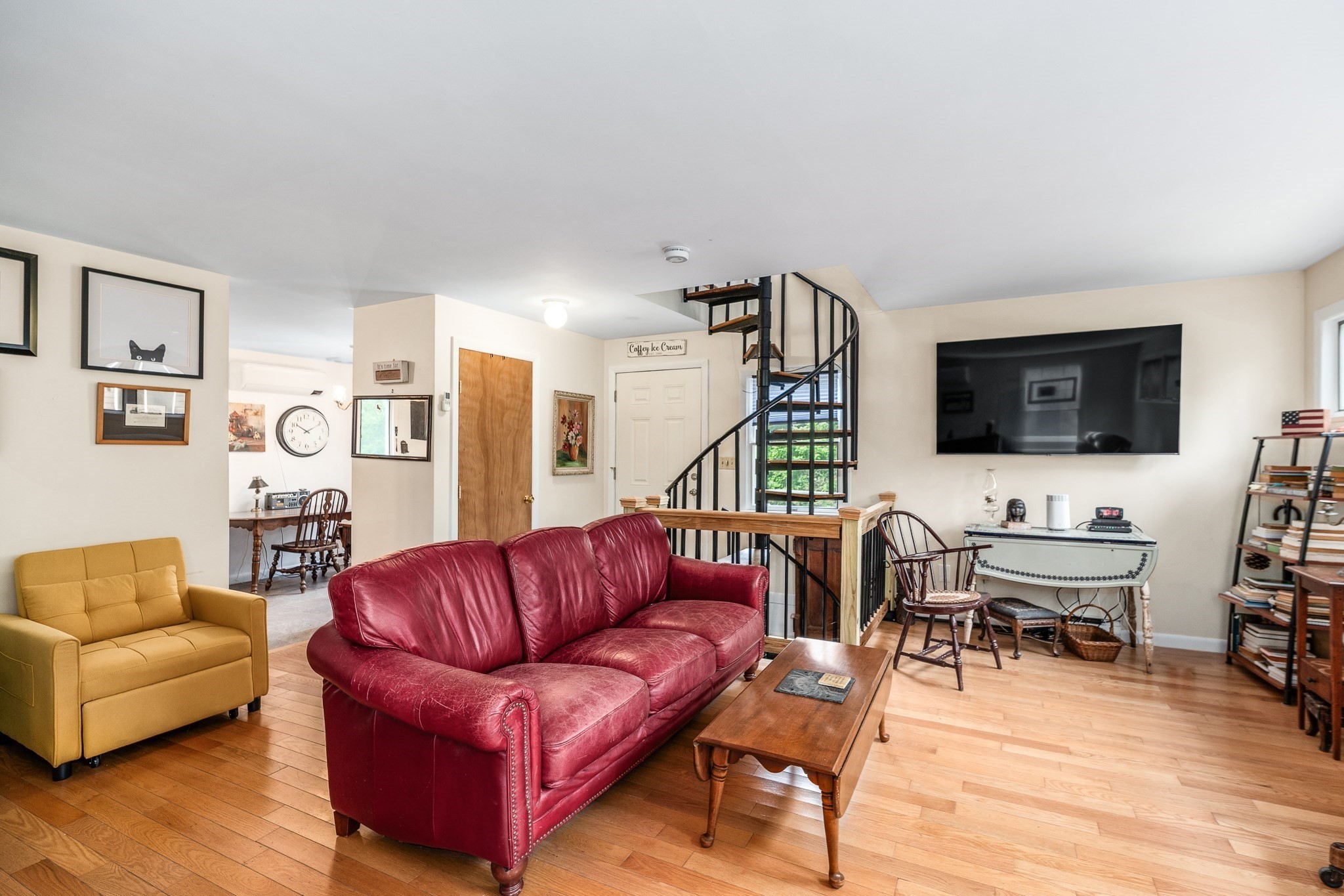 12 Longfellow Road Property Photo 9