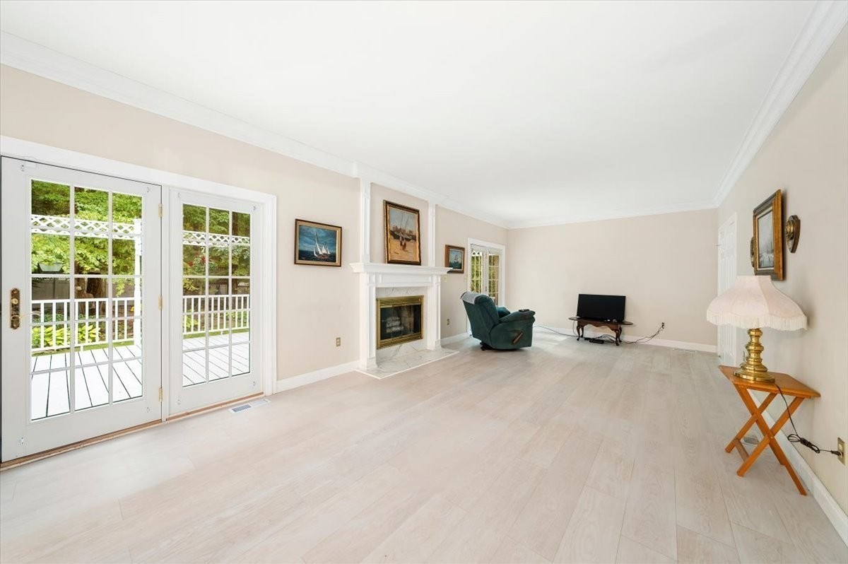 5 Vose Hill Road Property Photo 8