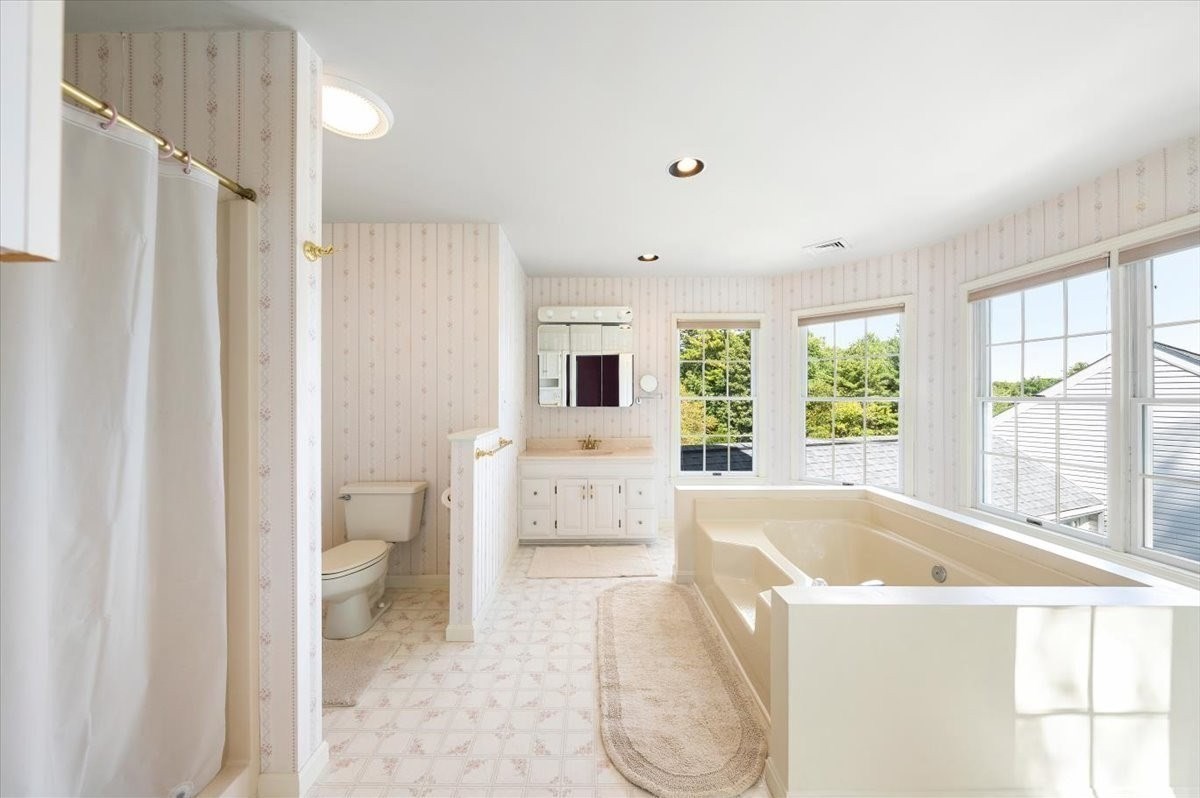 5 Vose Hill Road Property Photo 27