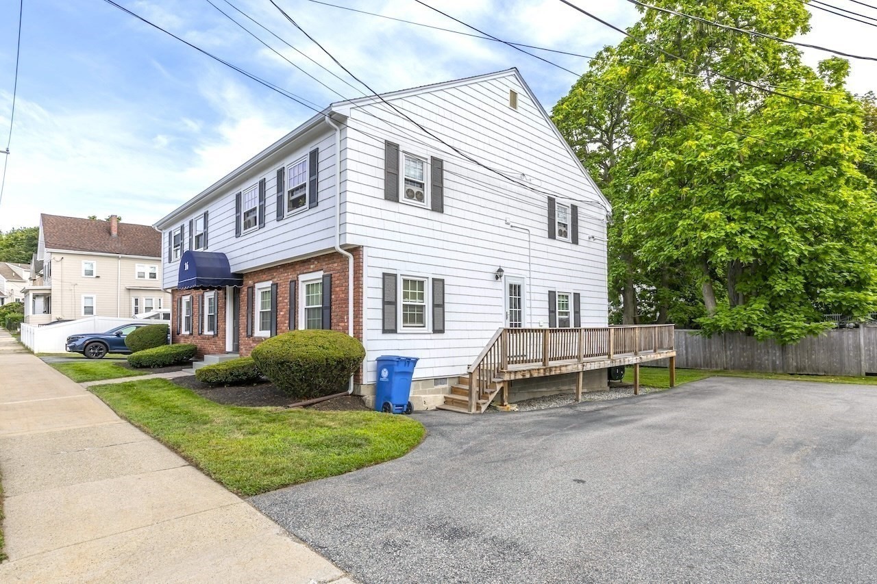 16 Richardson St # C Property Photo 5
