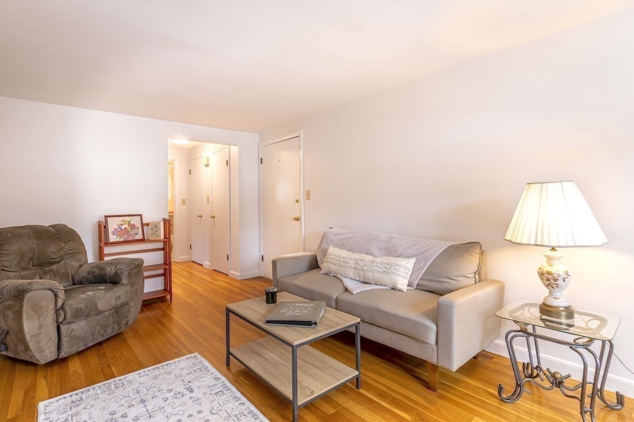 16 Richardson St # C Property Photo 7