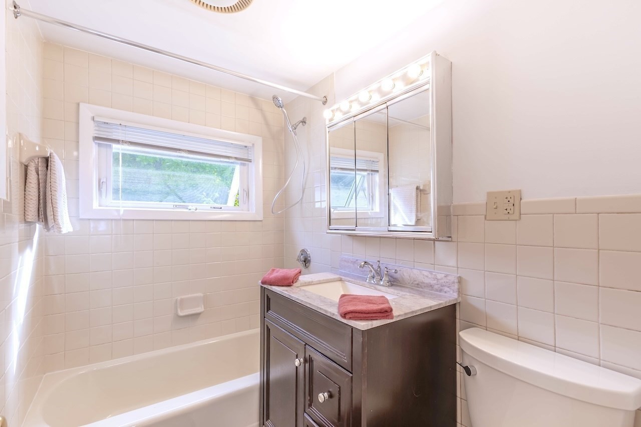 16 Richardson St # C Property Photo 22