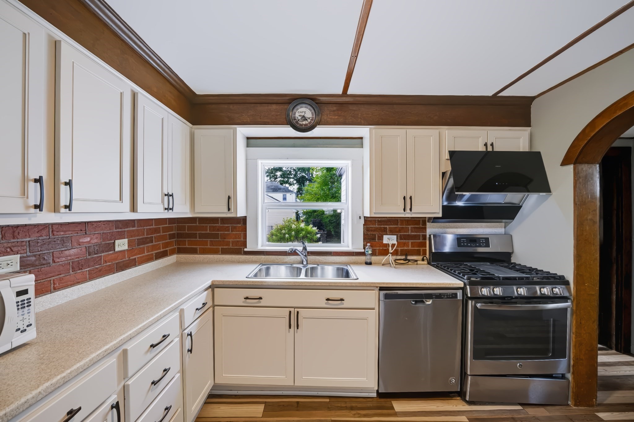 22 Ruggles St Property Photo 11